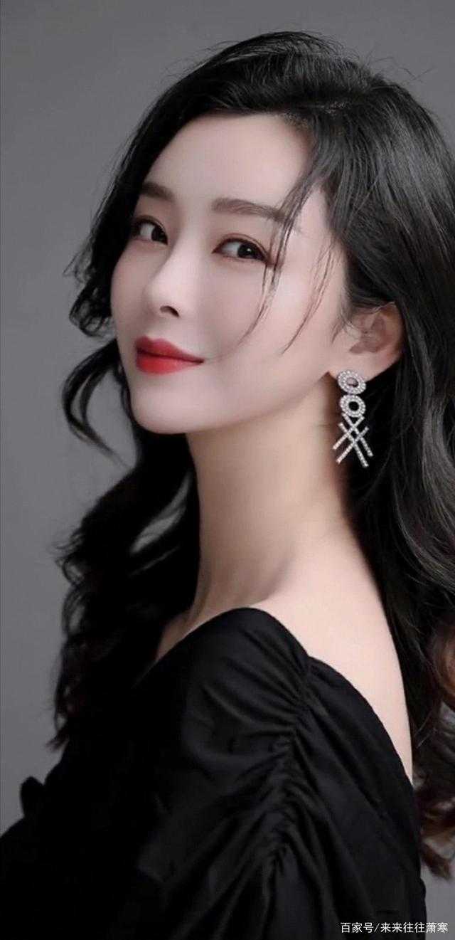 重生不舔校草后，反被他求婚啦大结局