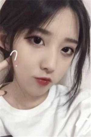 重生不舔校草后，反被他求婚啦短篇