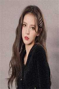 精品重生不舔校草后，反被他求婚啦