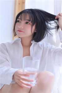 婚礼当天未婚妻助理把戎装换成和服，我反手掏出打火机人气小说