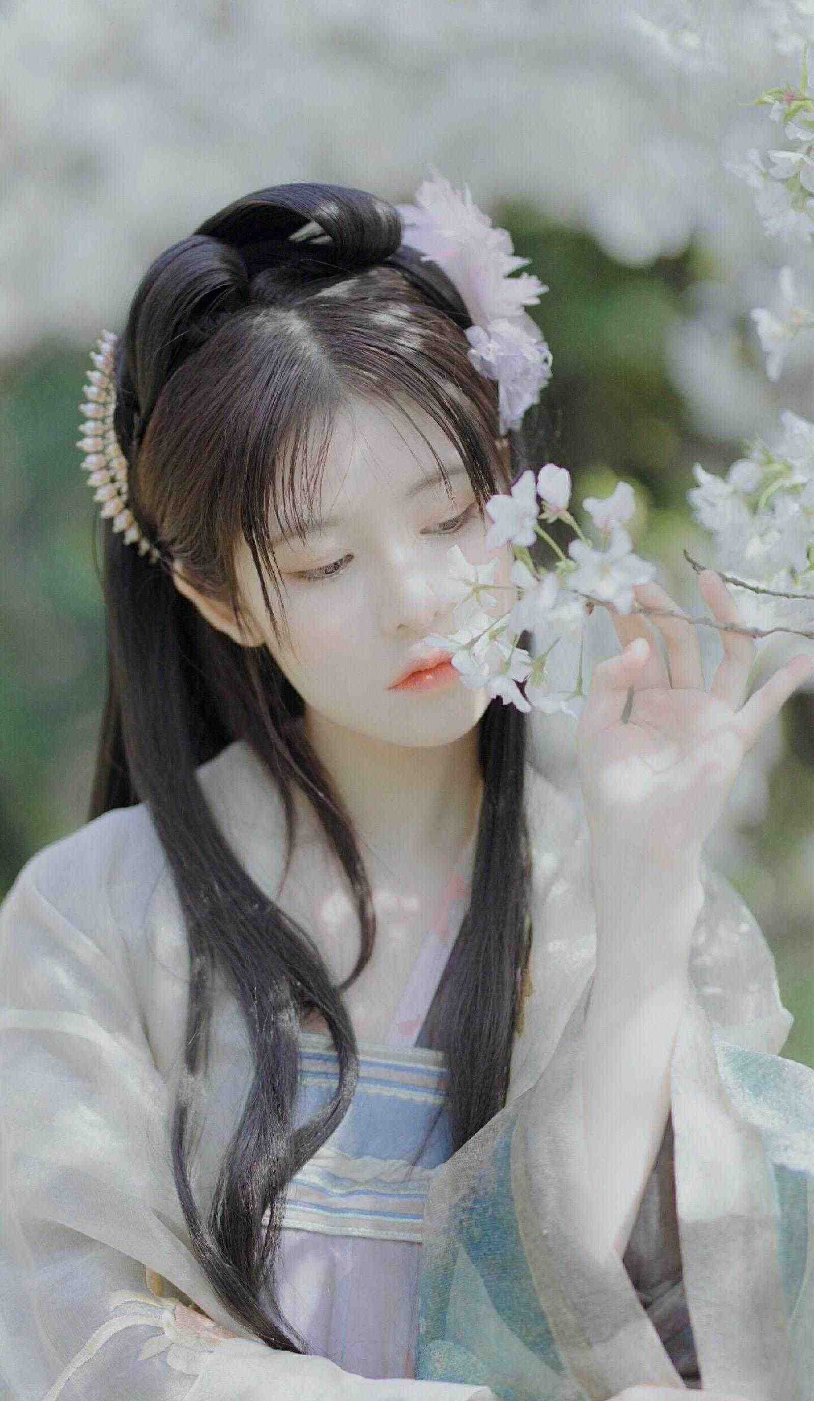 逼我贷款上班后，总裁未婚妻悔疯了小说畅读