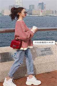 逃出囚笼归来，她将世子踢下神坛最新章节