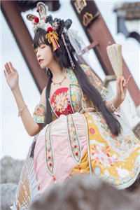 为了给小师弟出气，女友砸了妈妈的骨灰盒篇章