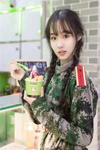 校花偷我黑卡请全班买labubu，我杀疯了小说免费