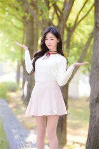 逃出囚笼归来，她将世子踢下神坛全文章节