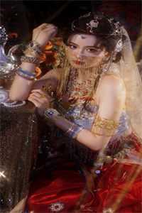 聚会上被亲戚嘲笑没出息，我一句话让她们后悔莫及无删减+无广告