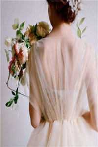 带娃逃走八年后，她哭疯了好书