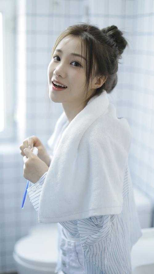 刚入职半个月，小白兔被上司盯上了精品选集