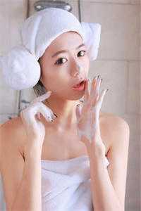 不再是你的笼中雀新上热文