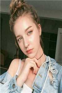 重生后，我在校花的造谣帖下问：你也来打胎？未删节