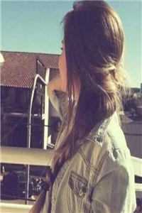 女总裁将五百万奖金颁给实习生后，我直接让公司破产免费看