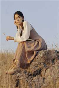 重生后，我远离在寝室生孩子的室友的小说