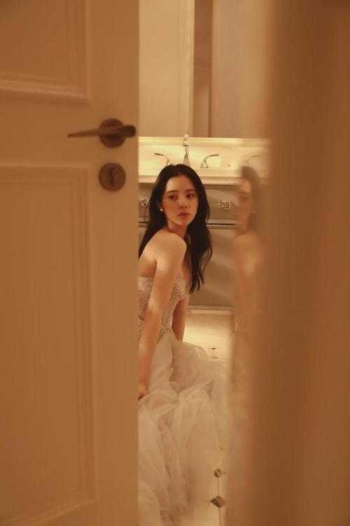 同学婚宴上，我相恋八年的女友成了别人的新娘完结版