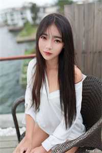 祸水穿成对照组？反派军官宠爆她无删减