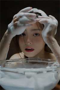 刚入职半个月，小白兔被上司盯上了完结+番外