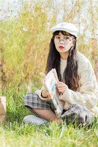 禁欲太子爷听到我的心声后，大黄丫头被宠疯了章节